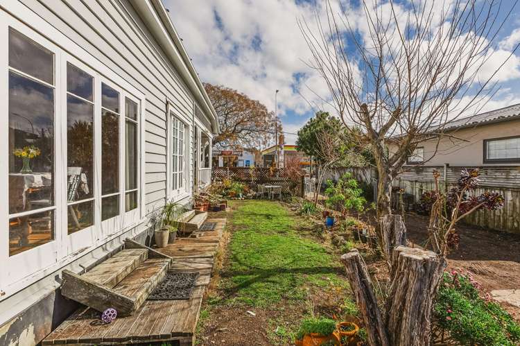 18 Lee Road Taradale_27