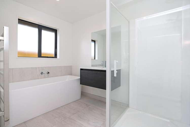 52 Strowan Avenue Elgin_23