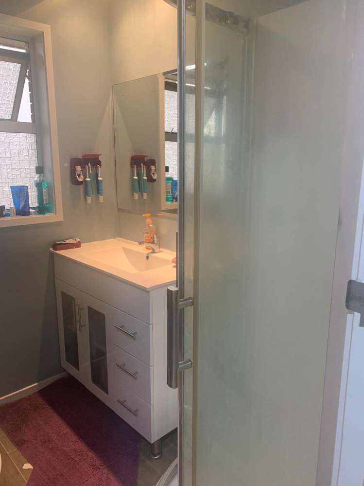 1/52 Bentley Avenue Glenfield_2