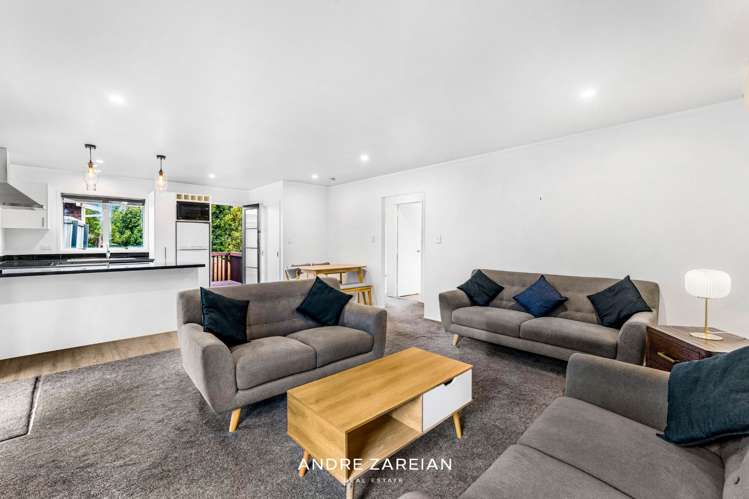 2/155 Oaktree Avenue Browns Bay_2