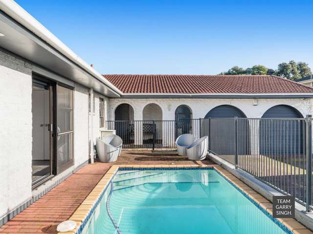 Sun, Space & Serenity in Conifer Grove!