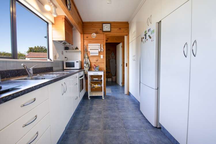 5 Ted Harpur Place Onekawa_1