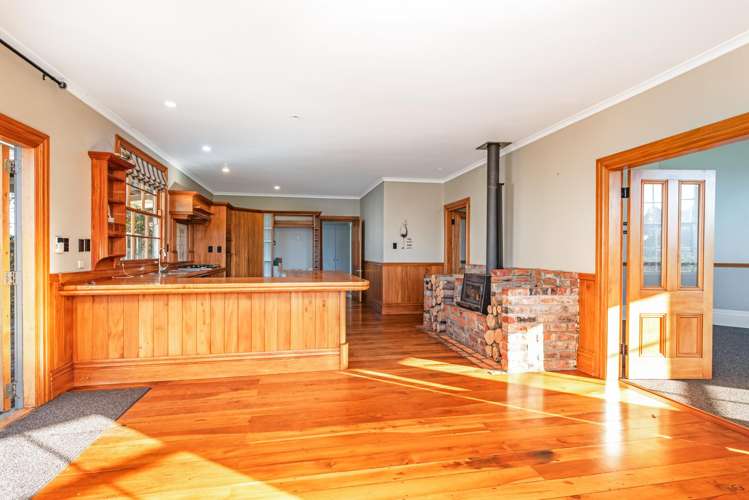 2778 Kimbolton Road Kimbolton_10