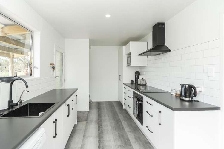 47 Karen Crescent Dinsdale_1