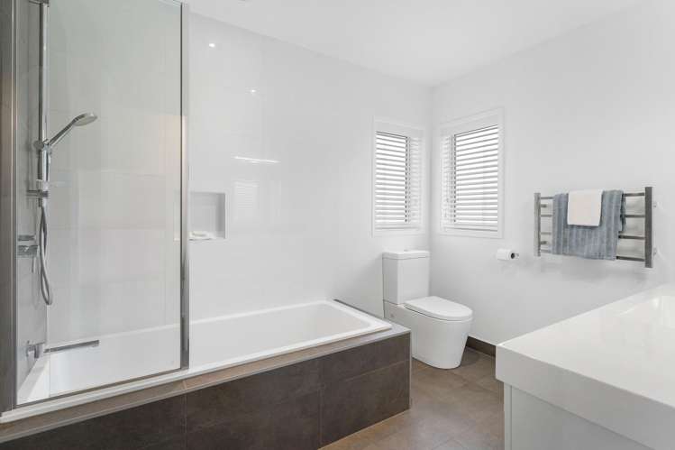 6 Crossland Place Maraetai_39