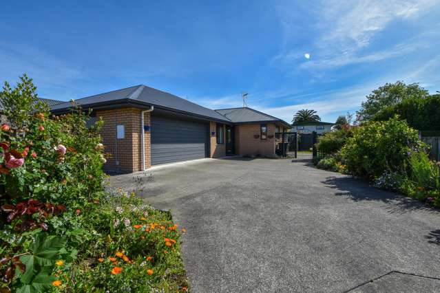 Effortless Living in Central Carterton