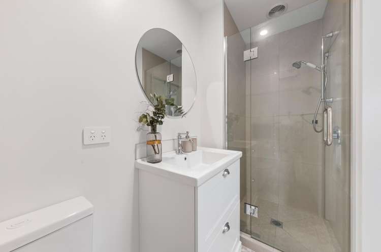 4/30 Hargest Crescent Sydenham_14