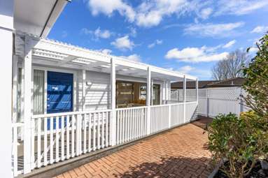 1042 Great North Road_1