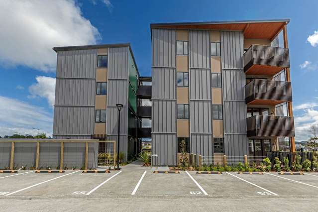 8/40 Waiparaheka Drive Wainui_2