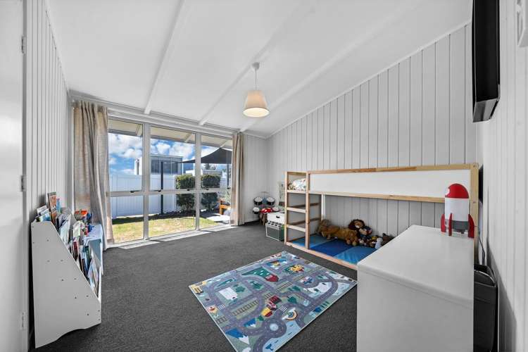 98 Torkar Road Clarks Beach_11