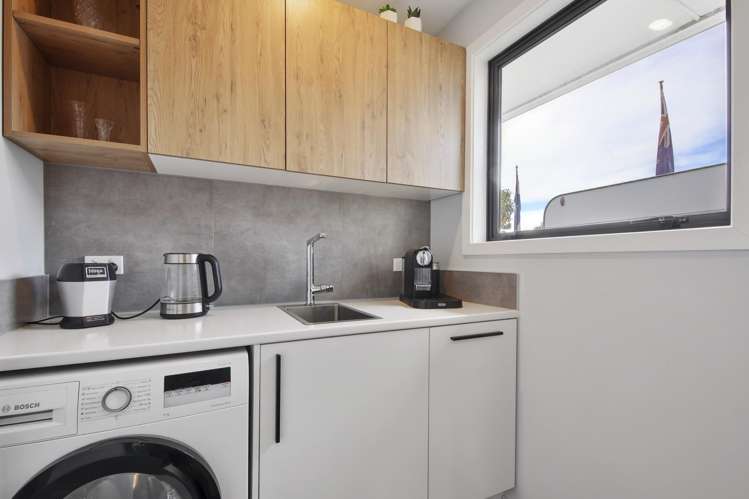 6 Oakley Crescent Hornby_6