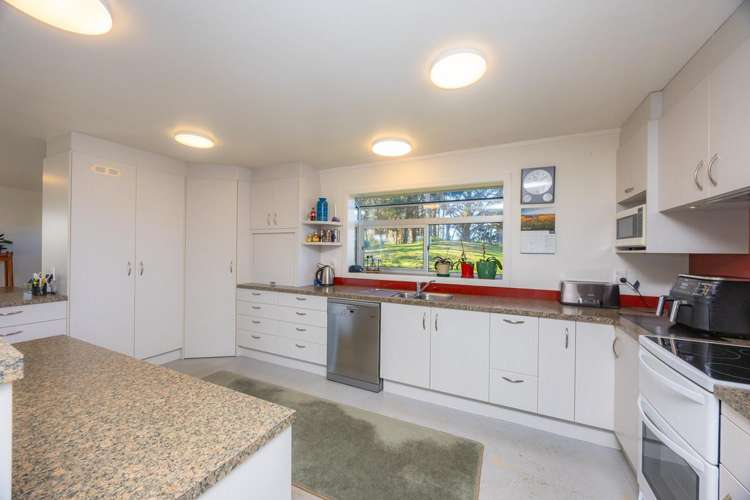 163 Downs Road Himatangi_22