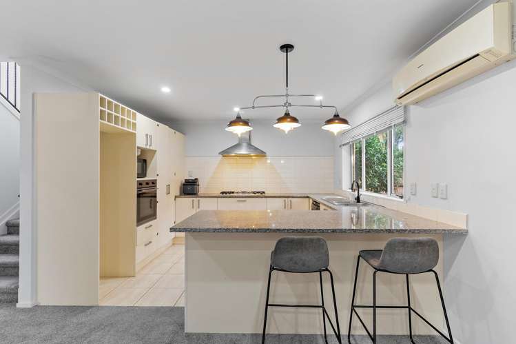 25 Speyside Crescent Flat Bush_10