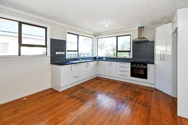 101 Russell Road_2