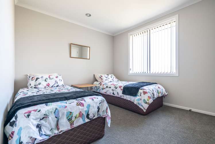 12 Cabourne Drive Glenview_12