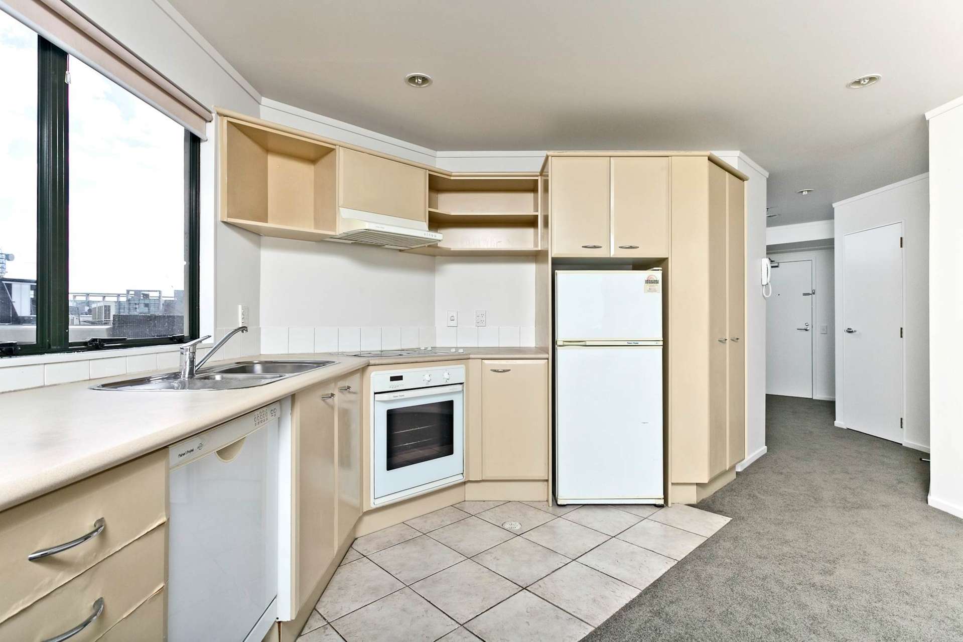 12D/6 Whitaker Place City Centre_0