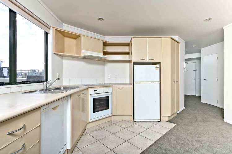12D/6 Whitaker Place_0