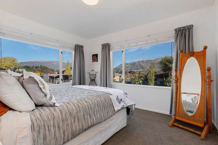 5 Mount Iron Drive Wanaka_11