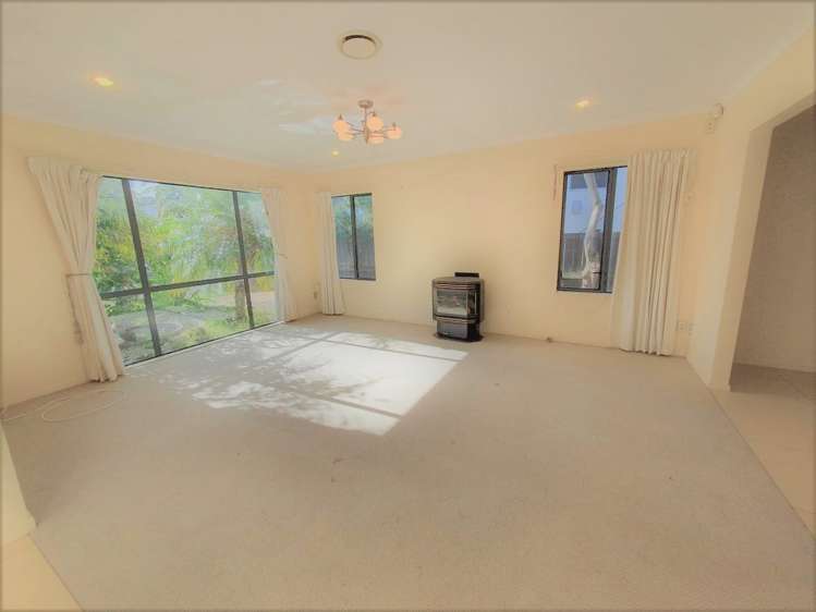 9 Parkvale Grove Te Atatu Peninsula_4