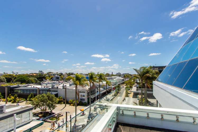 Level 4/33-45 Hurstmere Road Takapuna_5