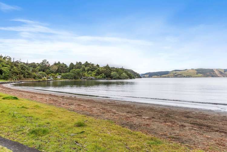 49 Whatipu Road Huia_16