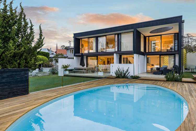 303 Beach Road Campbells Bay_38