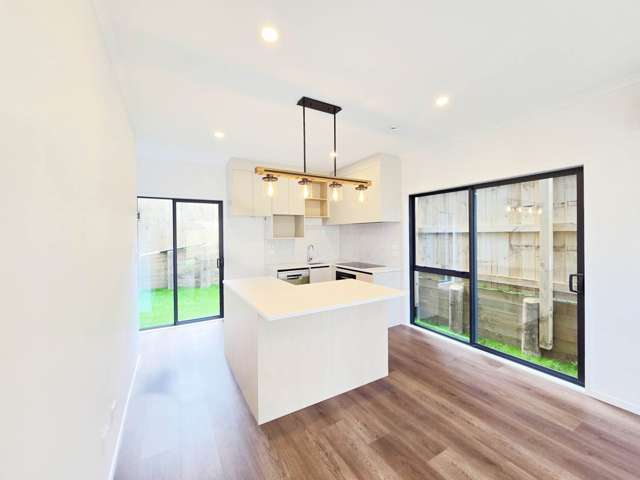 2/23 Melton Road Mt Wellington_4