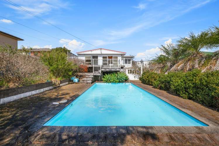 705 Richardson Road Mount Roskill_1