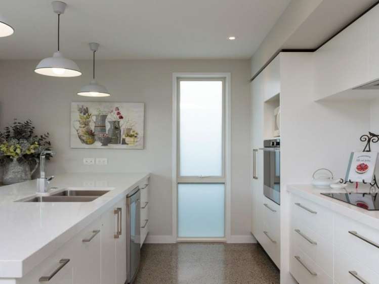 8 Eden Crescent Brookfield_6