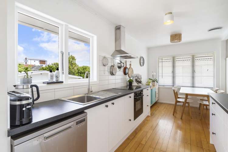 62 Kervil Avenue Te Atatu Peninsula_2