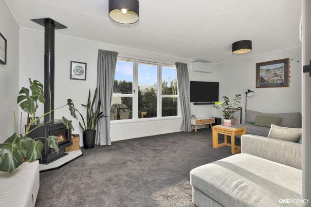 22 Bartlett Grove Tawa_1
