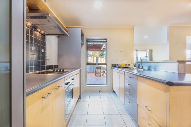 33 Ironstone Place Randwick Park_12