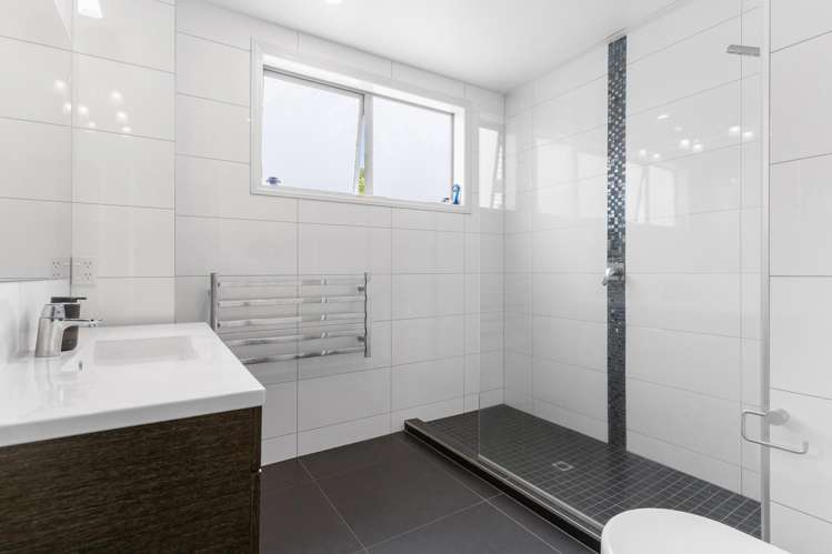 142C Paritai Drive Orakei_11
