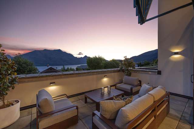 1/14 Vancouver Drive Queenstown Hill_4