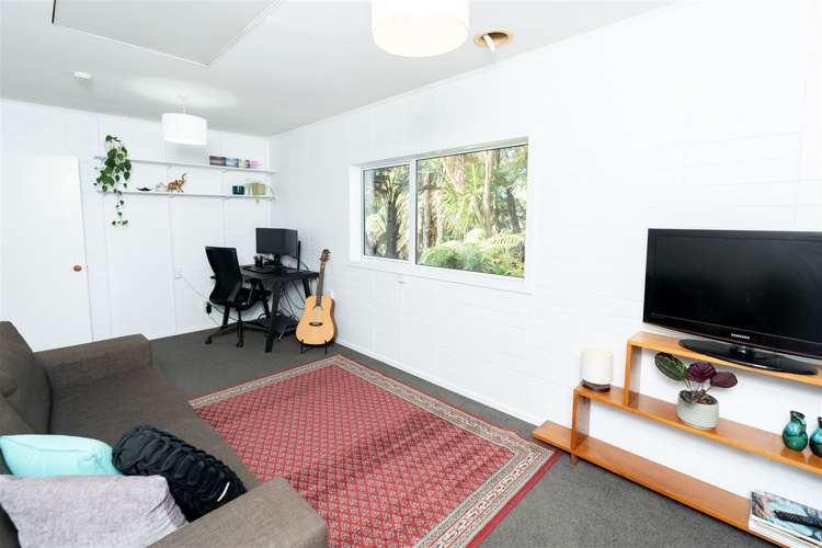 24 Tudor Crescent Chedworth_17