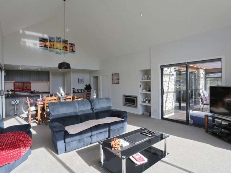 46 Falconer Rise Jacks Point_6