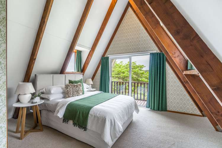 266 Bay Road West Plains_10