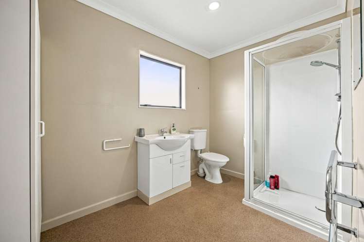5 Rowena Crescent Motuoapa_24