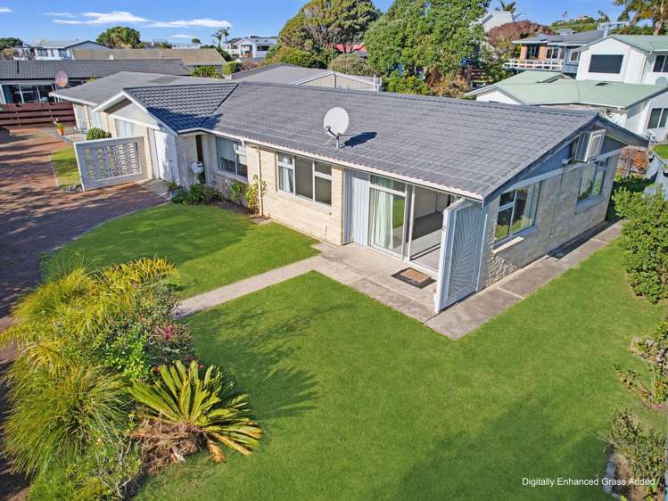 2b/66 Ocean Road Ohope_4