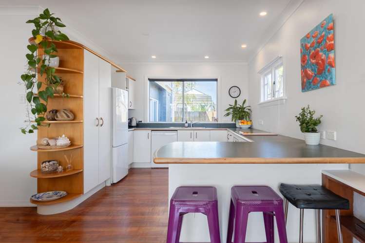 16 Falla Street Paraparaumu Beach_9