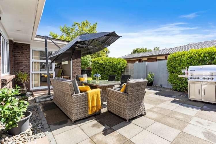 17 Evanda Crescent Conifer Grove_9