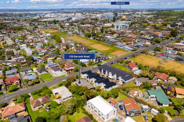 125 Barrack Road Mt Wellington Auckland City Houses for Sale
