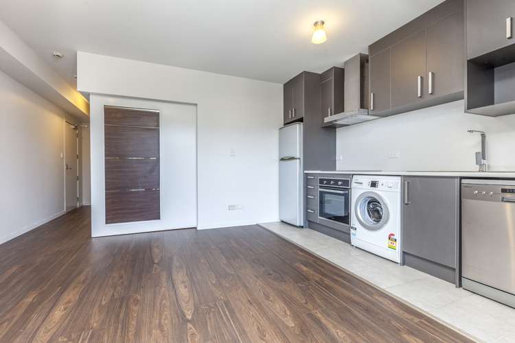 105/10 Flower Street Eden Terrace_3