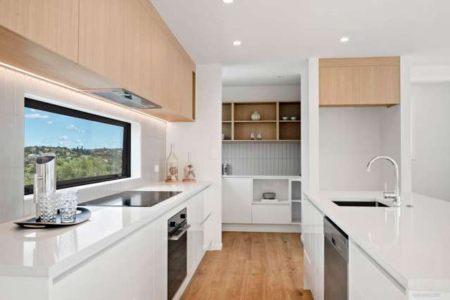 2/56 Woodlands Crescent Browns Bay_1