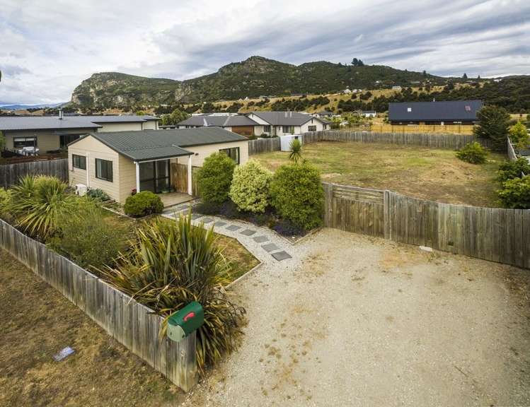 8 Sherwin Avenue Albert Town_19