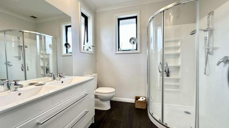 12 Somerset Grove Allenton_12