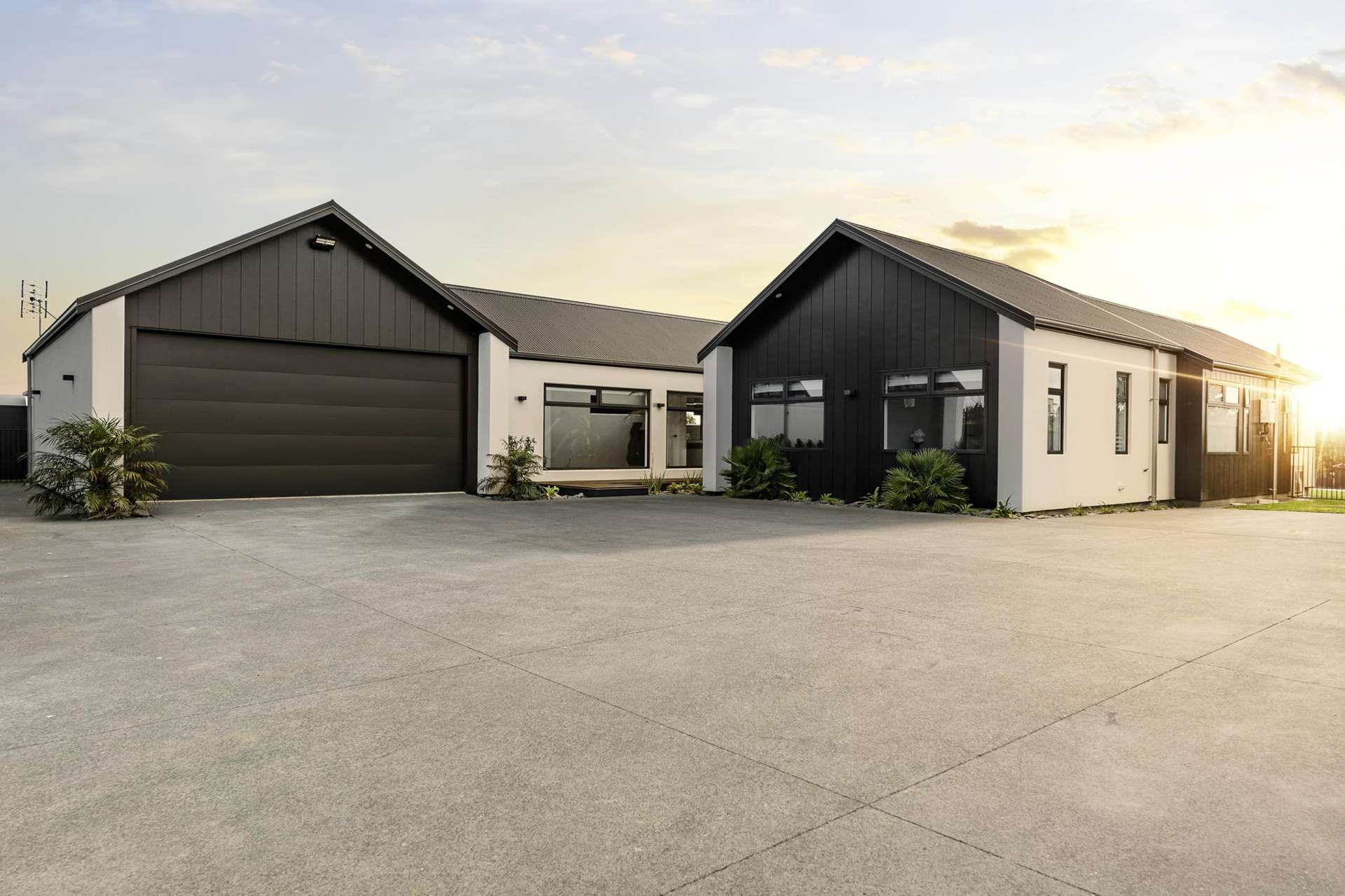 28 Honeyfield Drive Whalers Gate_0