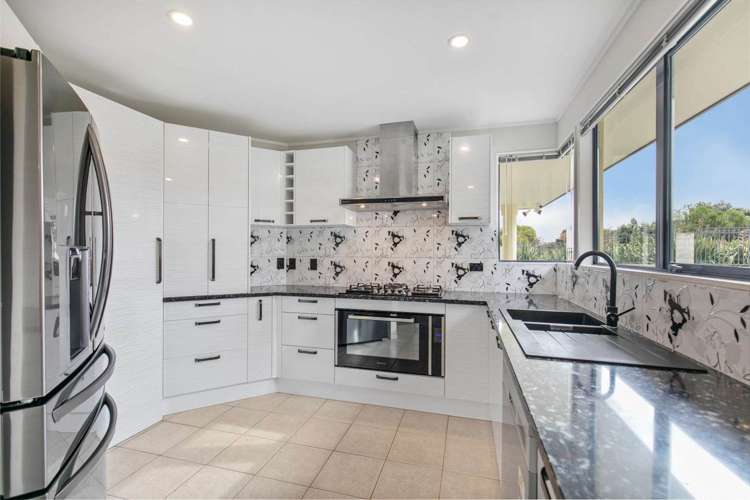 41 Bellville Drive Clendon Park_7