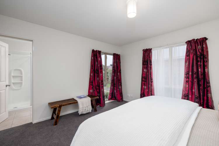 6 Meeking Place Aidanfield_13