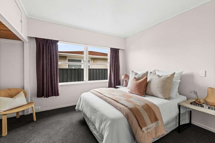 218 Sunnybank Crescent Camberley_16